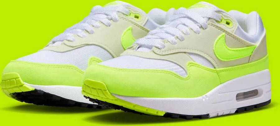 Nike Sneakers Air Max 1 Volt Suede