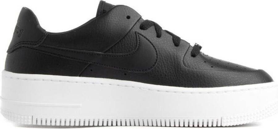 Nike Air Force 1 Sage Low Sneaker Dames Sneakers Vrouwen zwart wit