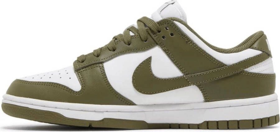 Nike Dunk Low 'Medium Olive' Womens DD1503-120 olijfgroen sneakers