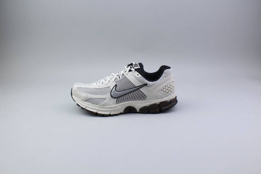 Nike Zoom Vomero 5 'Phantom Sail'