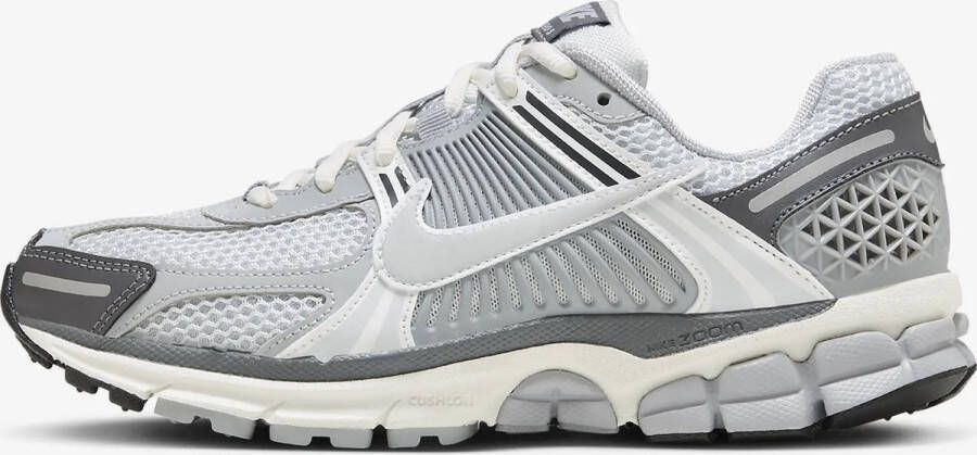 Nike Damesschoenen Zoom Vomero 5 Pure Platinum Summit White Dark Grey Metallic Silver- Dames Pure Platinum Summit White Dark Grey Metallic Silver