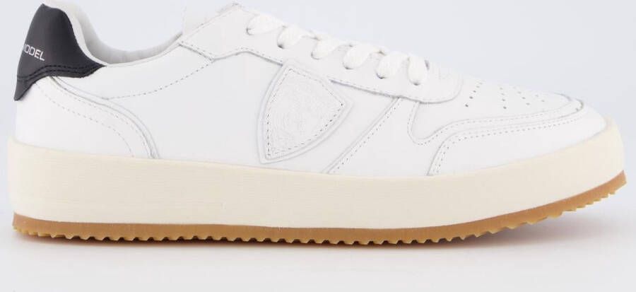 Philippe Model Witte Sneakers met Geperforeerde Tip en Logo White