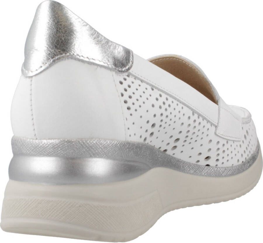 Pitillos Stijlvolle Loafers met Uitgesneden Design White Dames