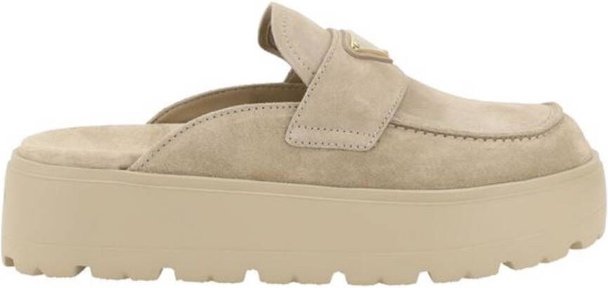 Prada Elegante Suède Loafers Muiltjes met Sleehak Beige Dames