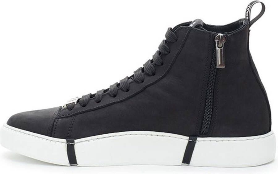 Roberto Cavalli Chique Zwarte Suède Sneakers voor Black