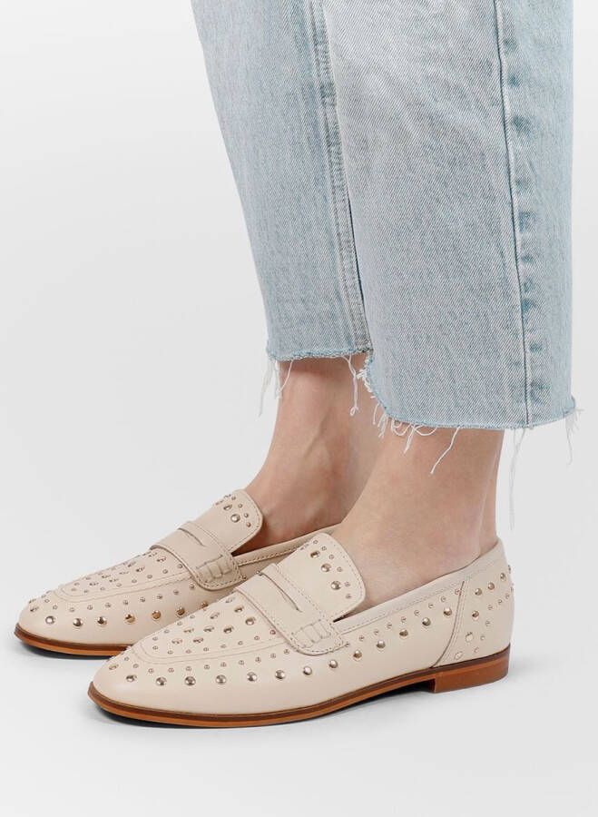 Sacha Dames Beige leren penny loafers met stud