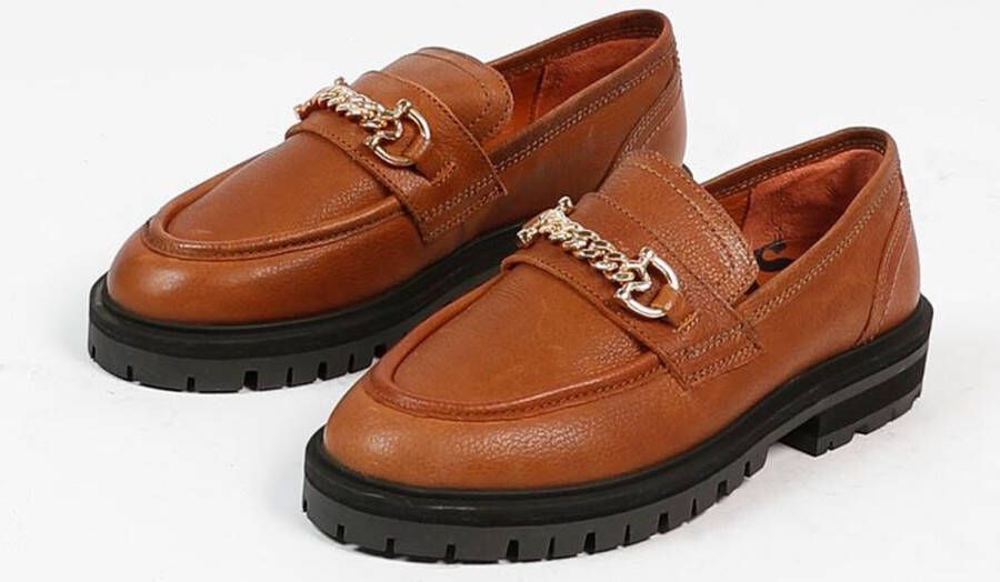 Sacha Dames Cognac leren loafers met goudkleurige chain - Foto 2