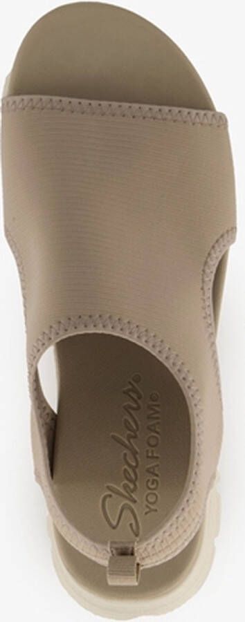 Skechers Slippers ON-THE-GO 600-ADORE met logo opzij