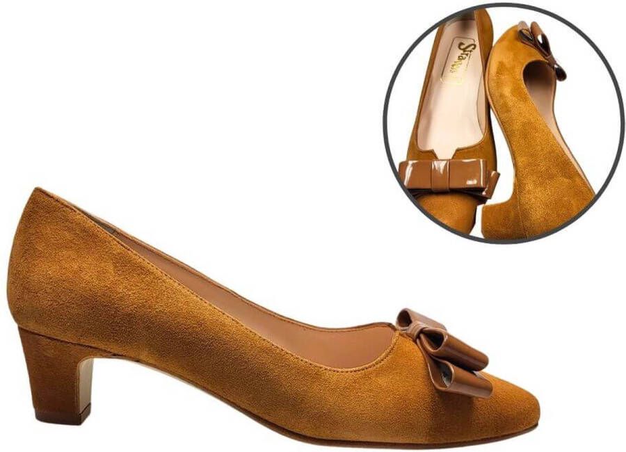 Stravers Kleine Maten Schoenen Stravers Pump met strikje Cognac Bruin Suede Dames Kleine Maten Pumps