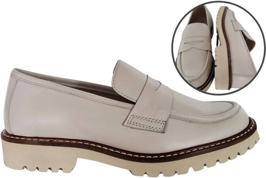 Stravers Kleine Maten Schoenen Stravers Trendy Loafer met Platte Hak Roomwit Leer Dames Kleine Maten Instappers