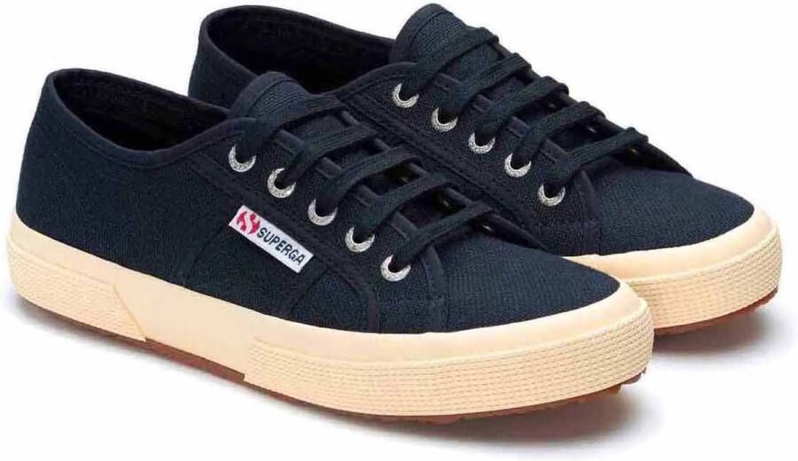 Superga 2750-Cotu Klassieke Sneakers Controlepunt. Streetwear Volwassen