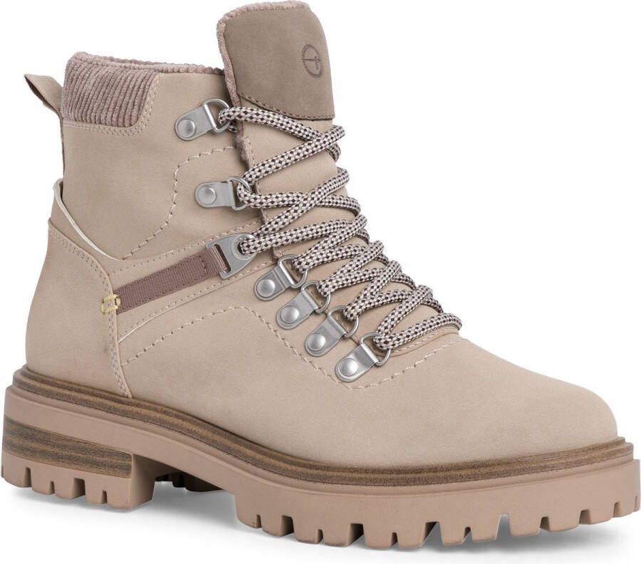 Tamaris Hoge veterschoenen in een trendy alpine-look