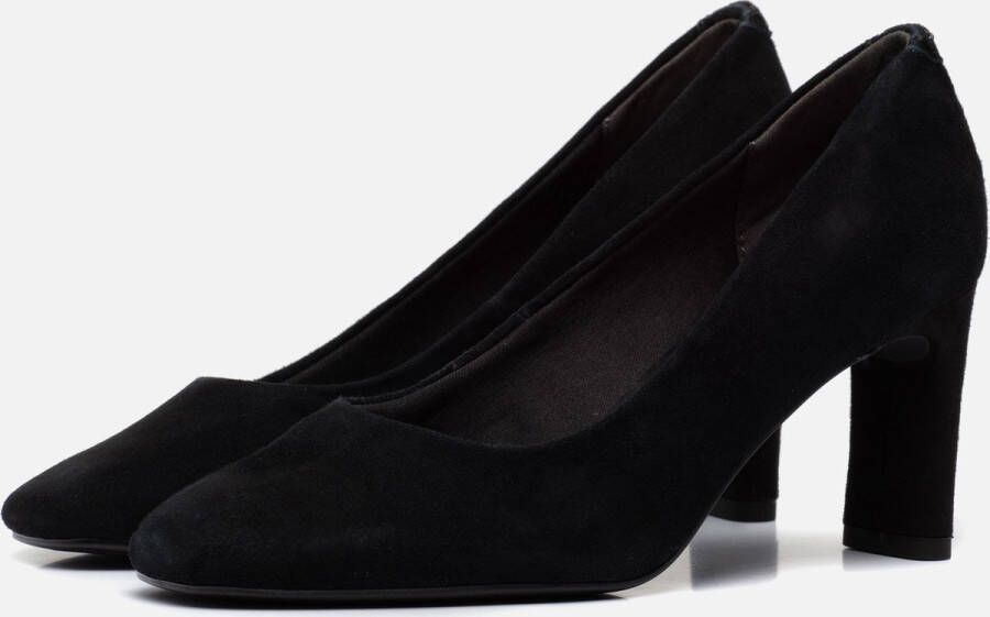 Tamaris Zwarte Suède Pump met Zilveren Ketting Black Dames