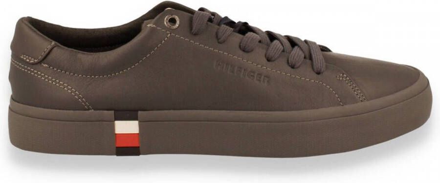 Tommy Hilfiger Sneakers MODERN CUP LIGHTWEIGHT LEA met contrastbeleg bij de hiel