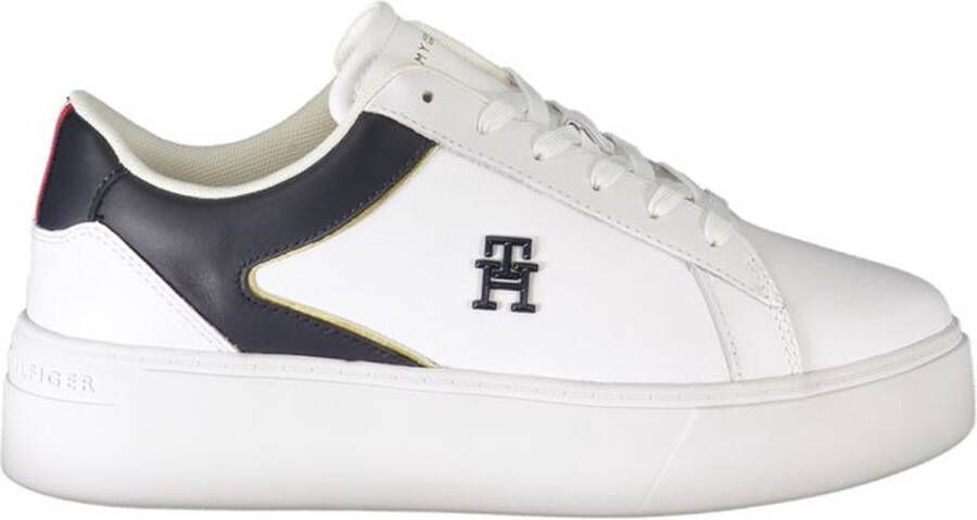 Tommy Hilfiger Plateausneakers TH PLATFORM COURT SNEAKER met contrastafwerking vrijetijdsschoen halve schoen veterschoen