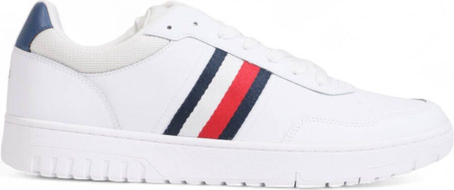 Tommy Hilfiger Plateausneakers TH BASKET CORE LITE vrijetijdsschoen lage schoen veterschoen met gepolsterde schacht