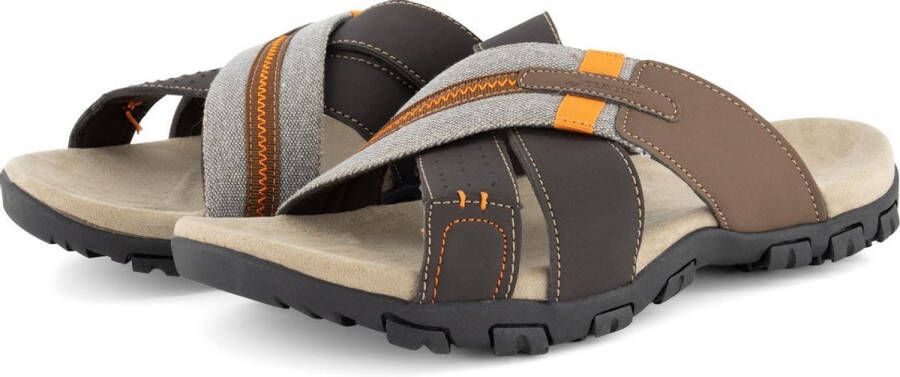 Travelin Solsvik Slipper Leren Outdoor- Sport- en Wandelsandalen met Profielzool Bruin