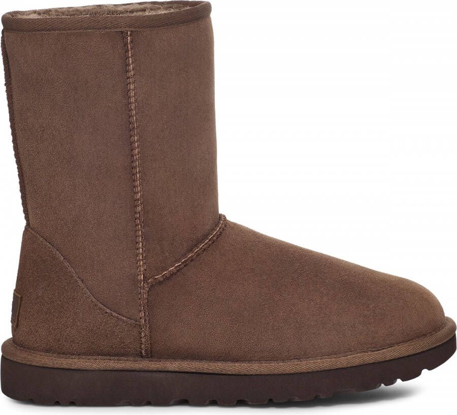 UGG Winterlaarzen Classic Short 2 Laars instaplaars in klassieke vorm