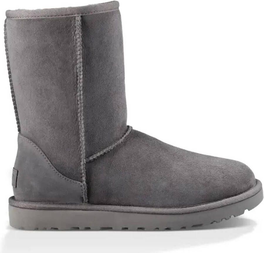 UGG Winterlaarzen Classic Short 2 Laars instaplaars in klassieke vorm