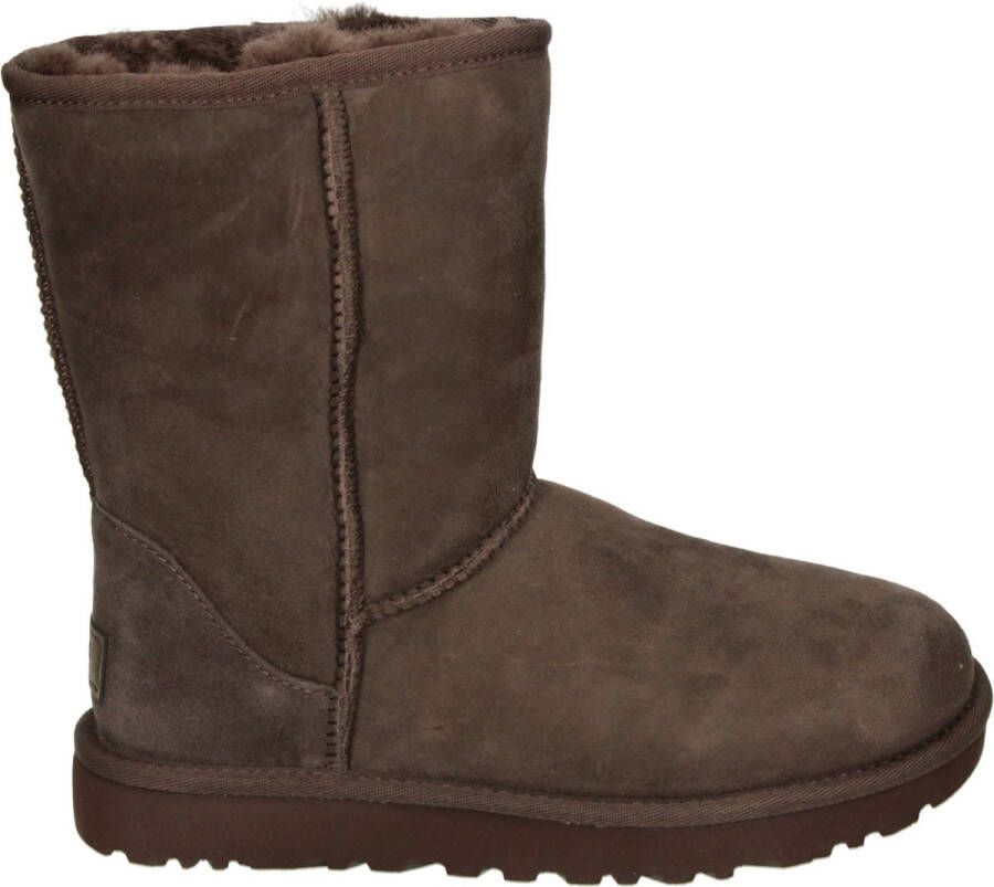 UGG Winterlaarzen Classic Short 2 Laars instaplaars in klassieke vorm