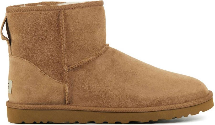 UGG Vachtlaarzen Heren M Classic Mini Maat: 41 Materiaal: Suède Kleur: Cognac