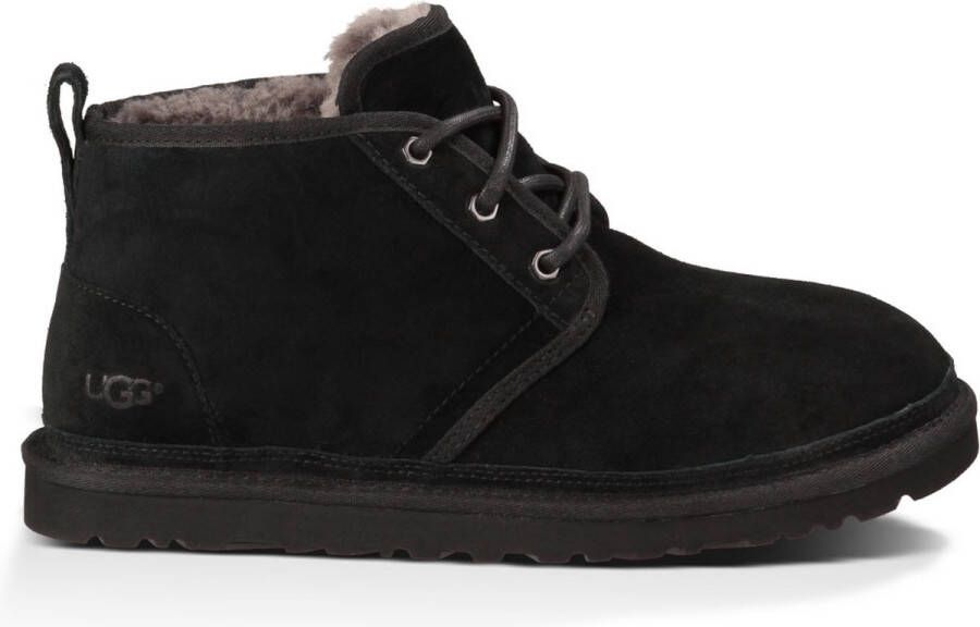 UGG Veterschoenen Neumel chukka boot vrijetijdsschoen met casual 3-gaats vetersluiting