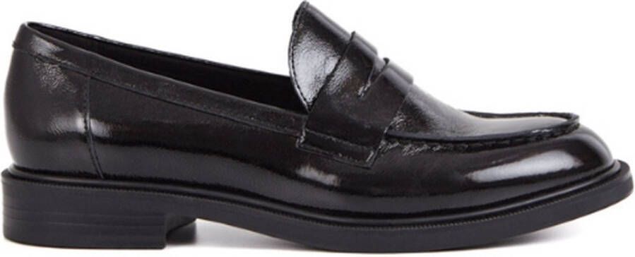 VAGABOND SHOEMAKERS Amina Loafer Black