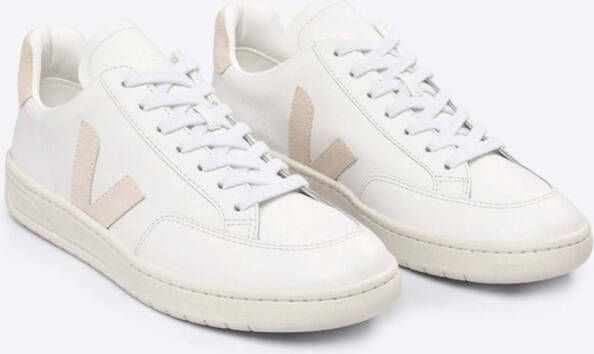 Veja Schoenen Wit V-12 sneakers wit