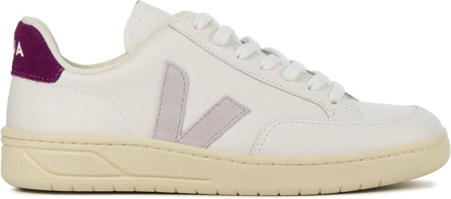 VEJA Lage Sneakers Dames V12 Maat: 41 Materiaal: Leer Kleur: Paars