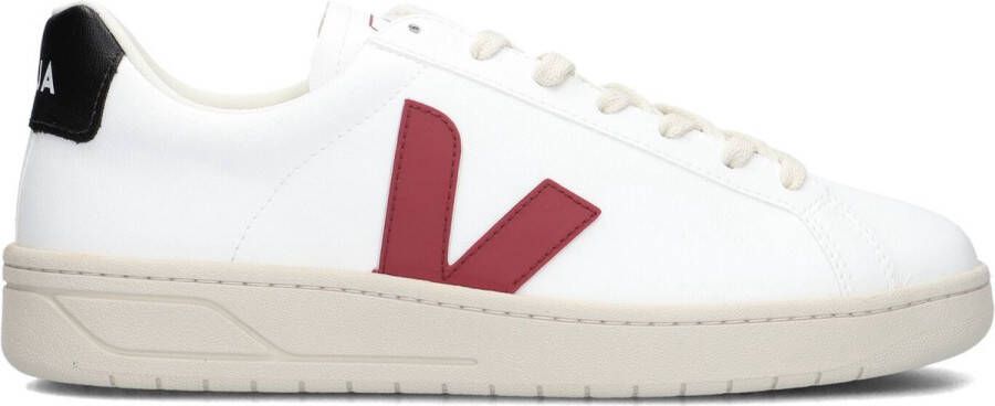 Veja Witte Sneakers met Rode V en Marineblauwe Hiel White