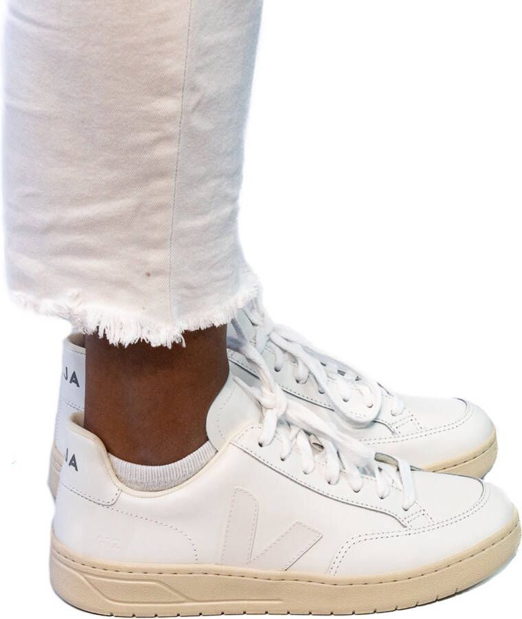 Veja Witte Leren Sneakers Logo Rubberen Zool White