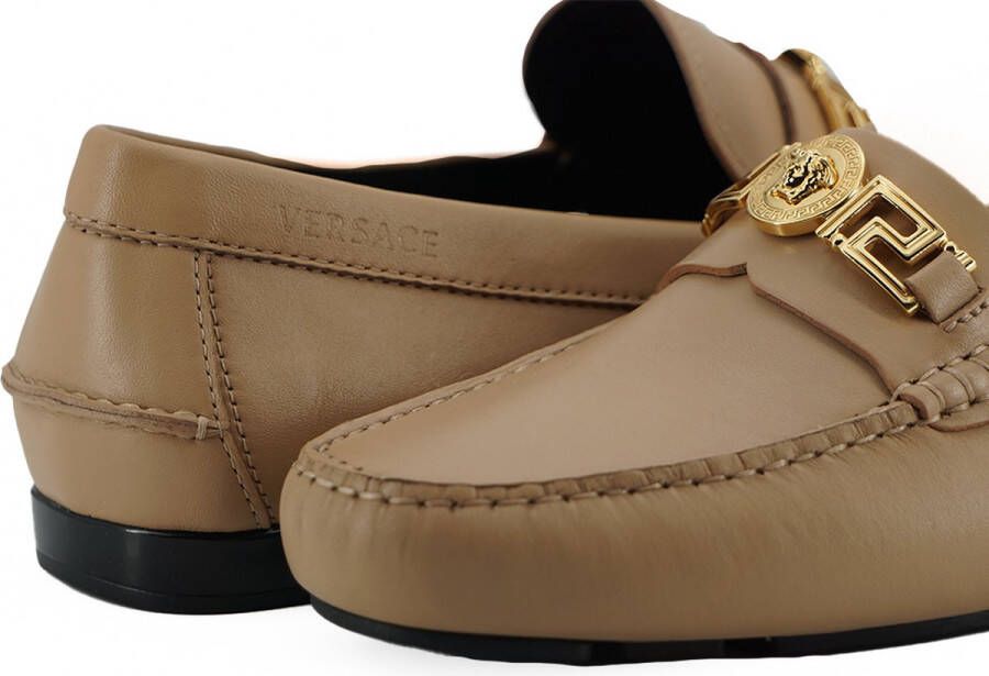 Versace Exclusieve Medusa Loafers in Goudkleurig Leer Beige Heren