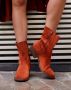 Weloveshoes Cyber Monday Deal Dames Cowboylaarzen Western Kort Suedine Rood - Thumbnail 1