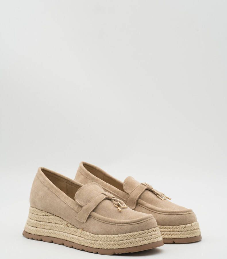 Weloveshoes SmileFavorites Loafers & Espadrilles met Hak Khaki Suedine