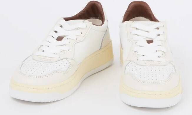 Autry Medalist sneaker met lamsleren details