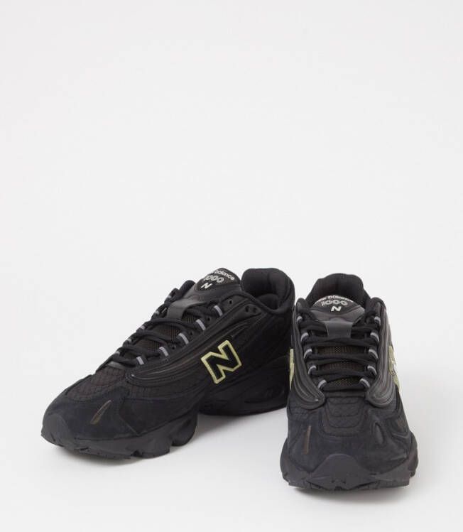 New Balance 1000 sneakers met suède details en logo