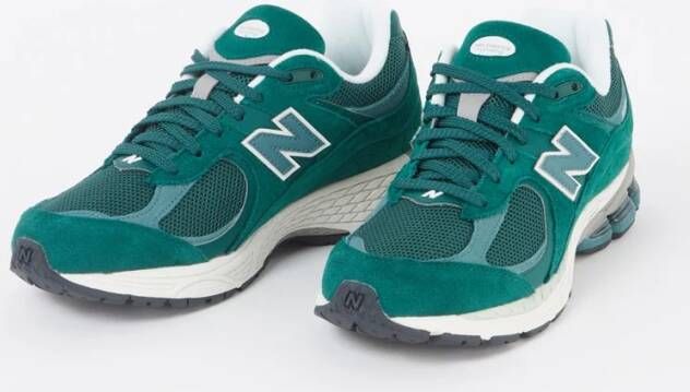 New Balance 2002 sneaker met suède en mesh details