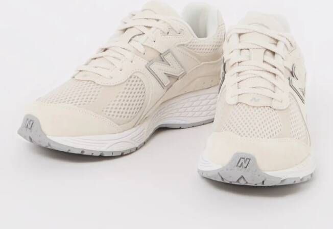 New Balance 2002R sneaker met mesh en suède details