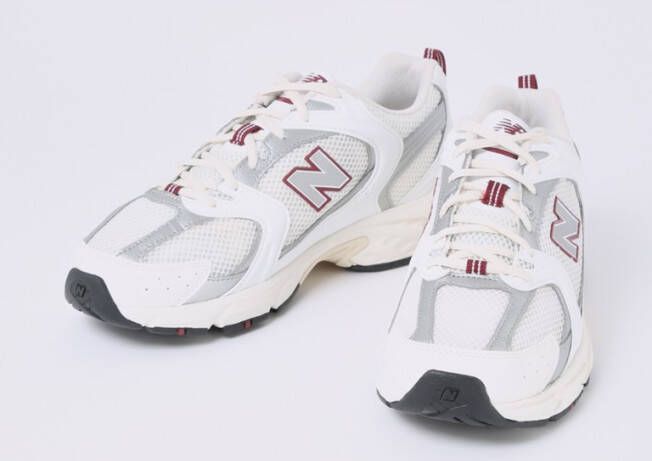 New Balance 530 sneaker van mesh met leren details