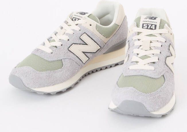 New Balance 574 sneaker van suède met mesh details