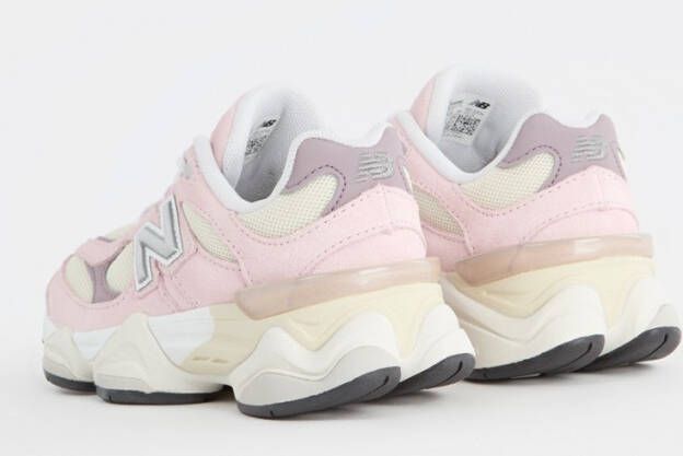 New Balance 9060 sneaker met mesh details