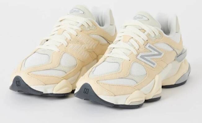 New Balance 9060 sneaker met suède details