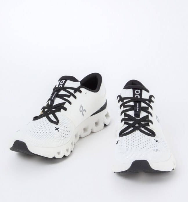 On Cloud X 4 sneaker met gebreid bovenwerk