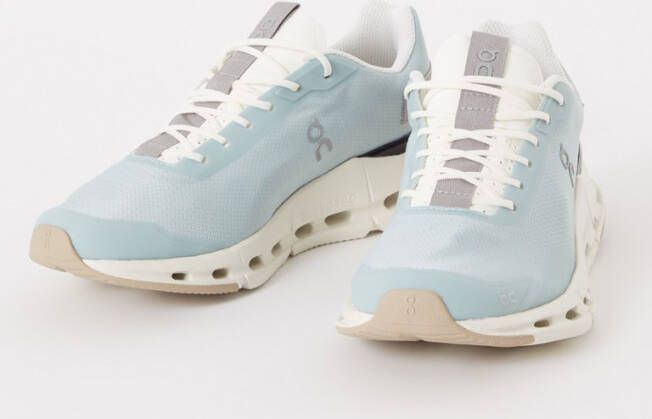 On Cloudnova sneaker met mesh details