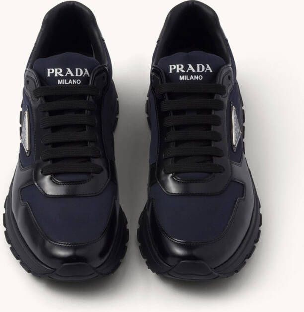 Prada Re-Nylon sneakers met leren details en logo