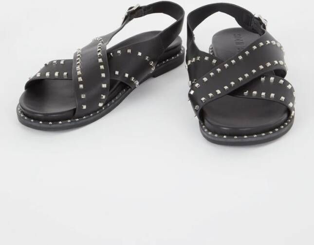 Sofie Schnoor Sandalen van leer met studs