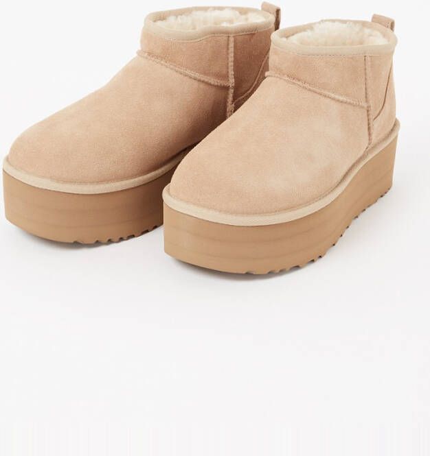 Ugg Classic Ultra Mini Platform enkellaars van suède