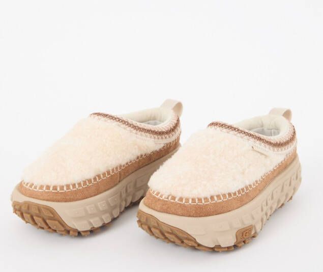 Ugg Venture Daze Cozy instapper van schapenvacht met suède details