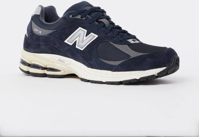 New Balance 2002R sneaker met suède en leren details