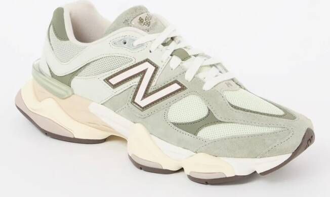 New Balance 9060 sneaker met suède details